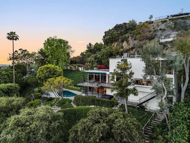 1018 Glen Oaks Blvd 089-mls