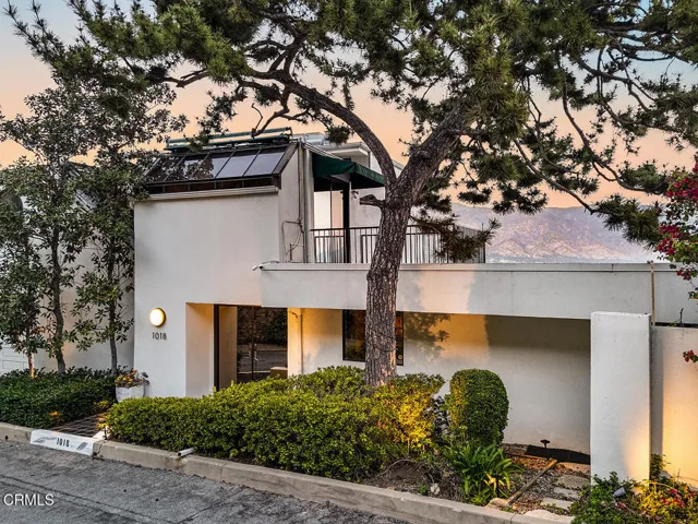 1018 Glen Oaks Blvd 077-mls