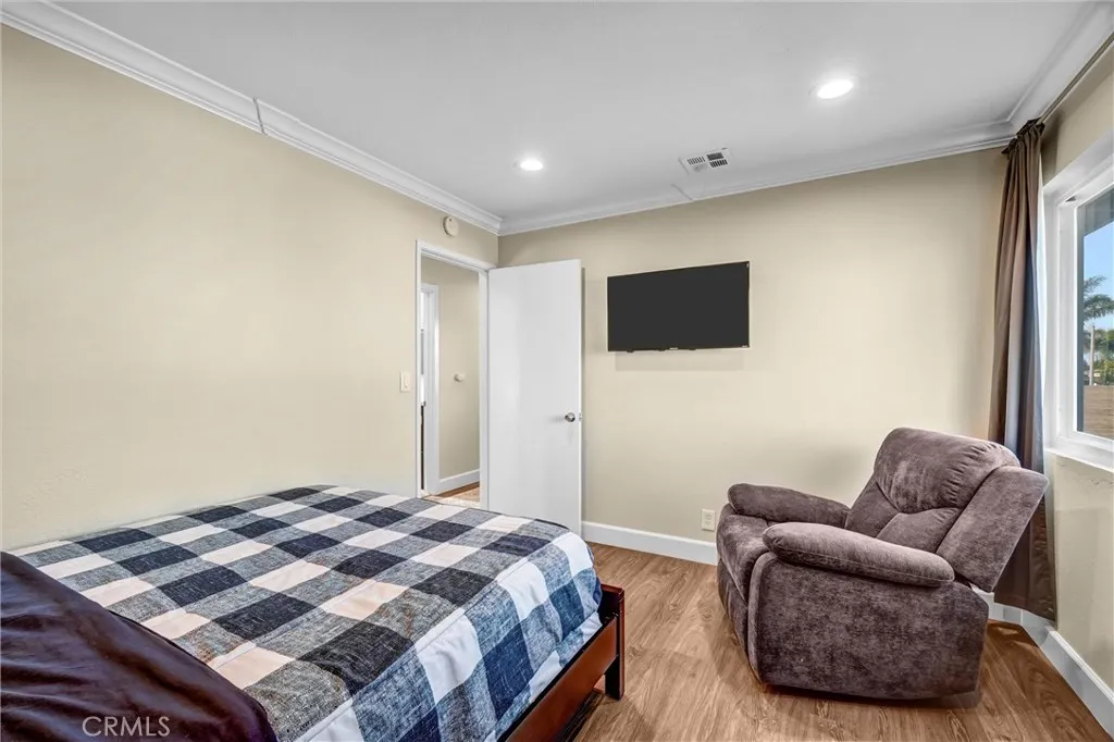 upstairs bedroom 4