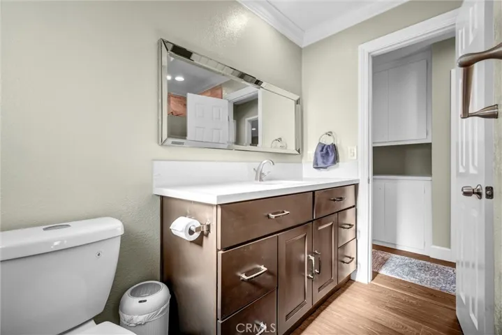upstairs 3/4 bath