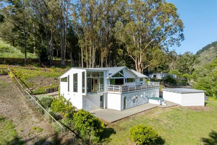 2570 Purisima Creek Road, Half Moon Bay, California 94019