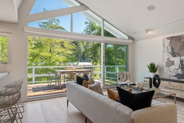 2570 Purisima Creek Road, Half Moon Bay, California 94019