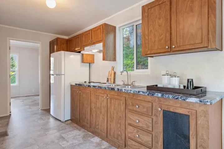 2570 Purisima Creek Road, Half Moon Bay, California 94019