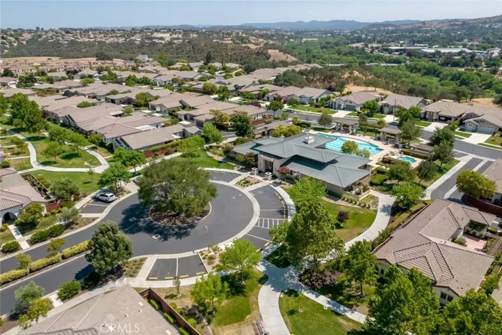 Traditions pool