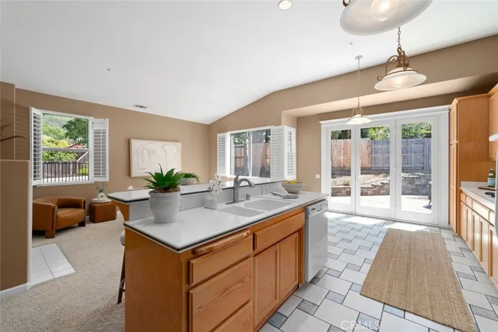 1295 Ironbark, San Luis Obispo, California 93401