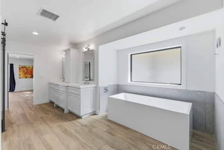 Waterfall Fill Soaking Tub