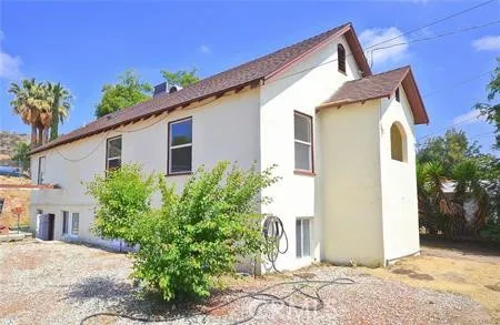 1st bldg 2 units