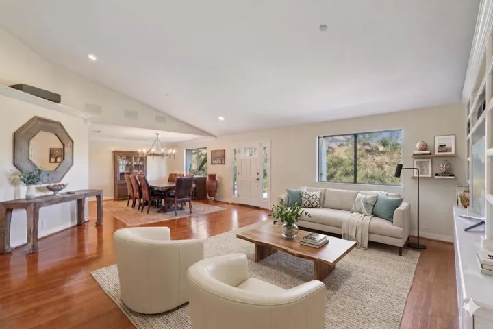 virtually staged