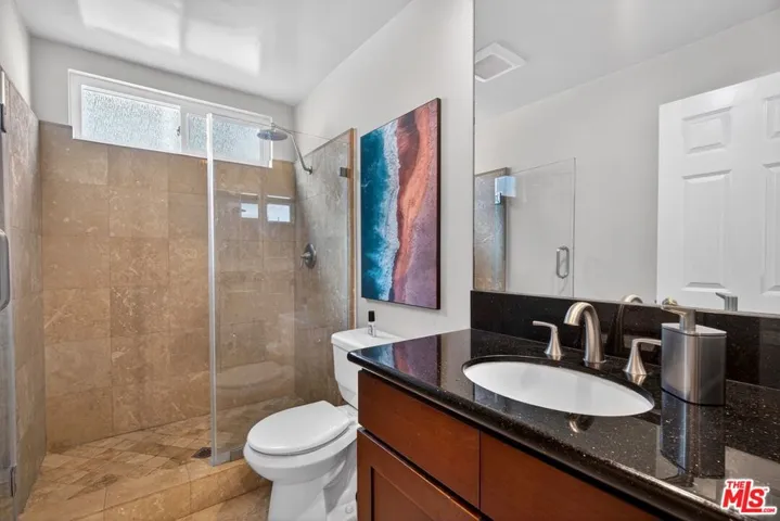 831 S Gretna Green Way 103, Los Angeles, California 90049