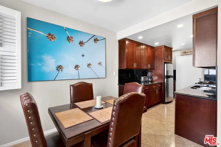 831 S Gretna Green Way 103, Los Angeles, California 90049
