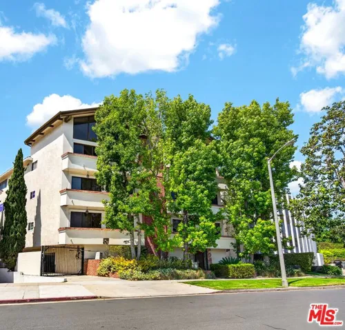 831 S Gretna Green Way 103, Los Angeles, California 90049