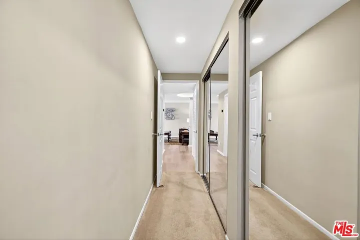 831 S Gretna Green Way 103, Los Angeles, California 90049