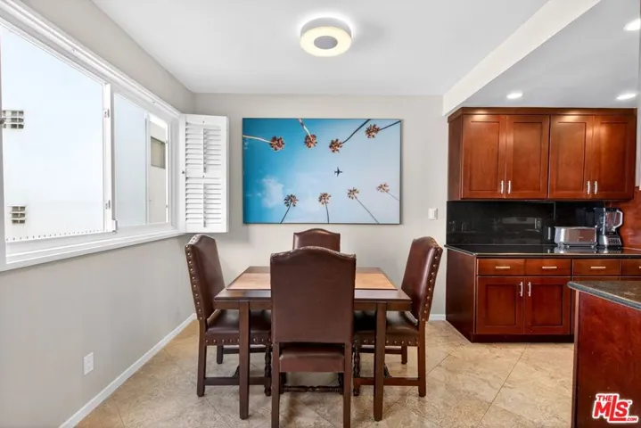 831 S Gretna Green Way 103, Los Angeles, California 90049