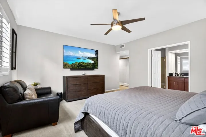 831 S Gretna Green Way 103, Los Angeles, California 90049