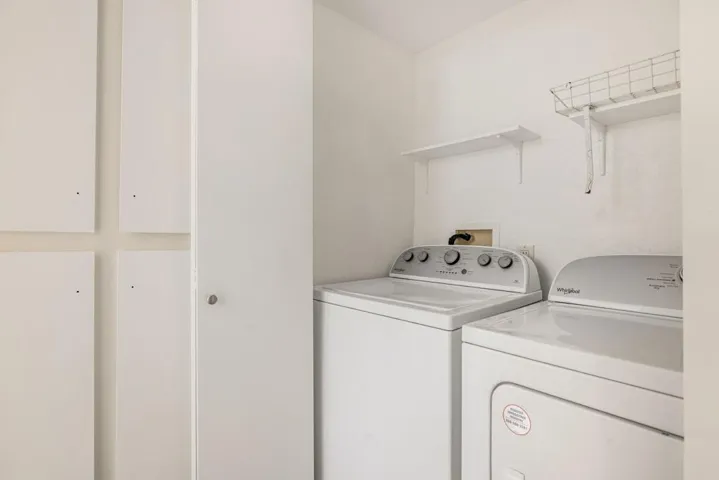 014_400nsunriseway13619_393