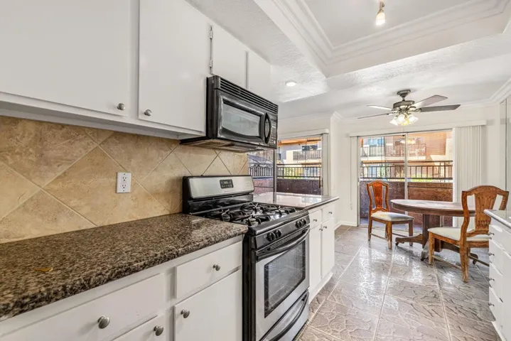 007_400nsunriseway13611_942