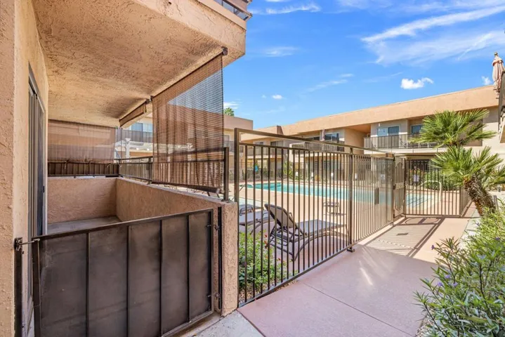 017_400nsunriseway13610_379