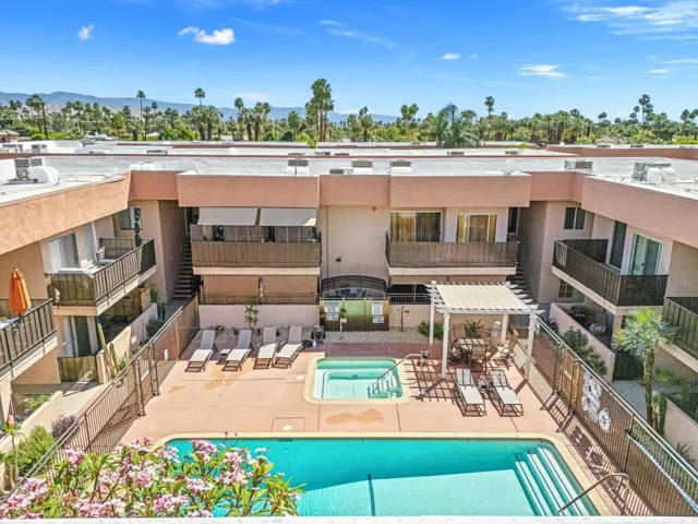 020_400nsunriseway1366_411