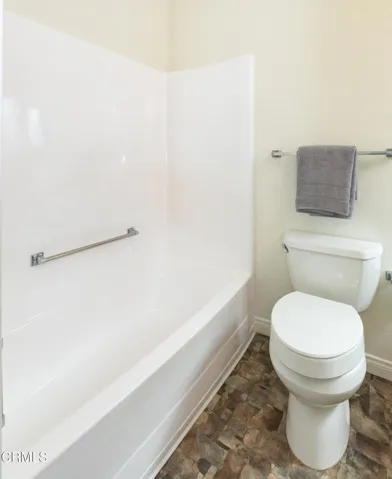 17 1106 Village 1 (Camarillo CA)
