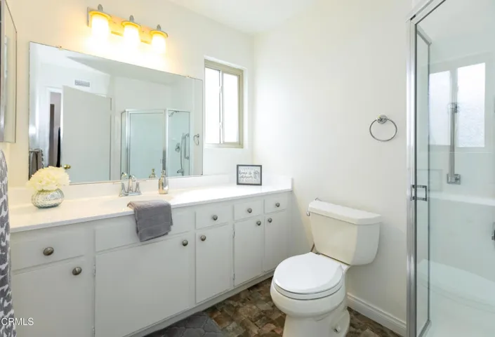 22 1106 Village 1 (Camarillo CA)