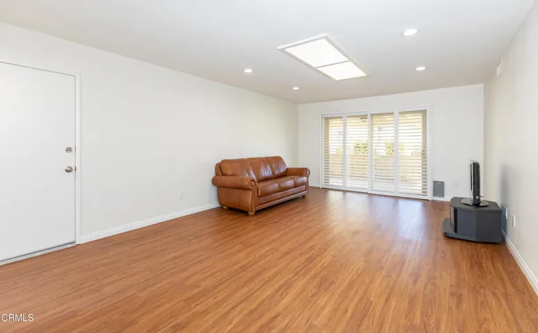 7 1106 Village 1 (Camarillo CA)