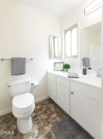 16 1106 Village 1 (Camarillo CA)