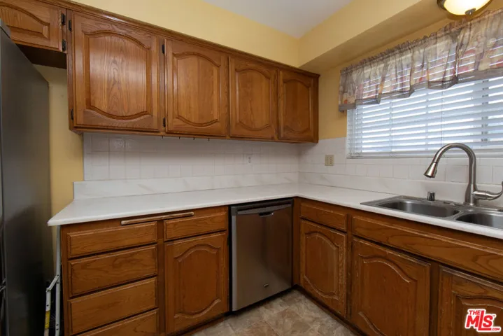 1956 Leven Avenue, Camarillo, California 93010
