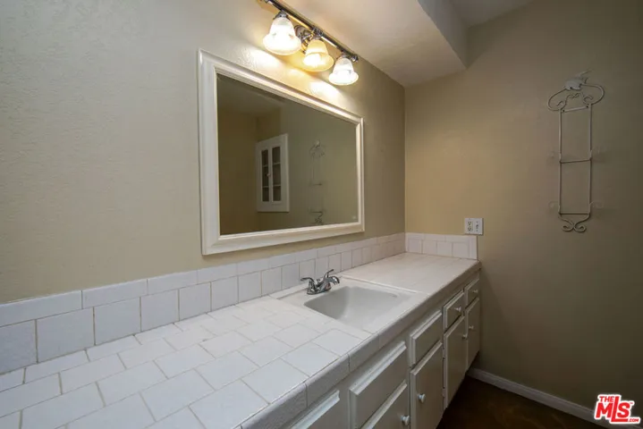 1956 Leven Avenue, Camarillo, California 93010