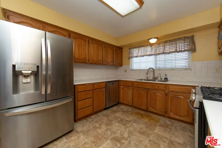1956 Leven Avenue, Camarillo, California 93010
