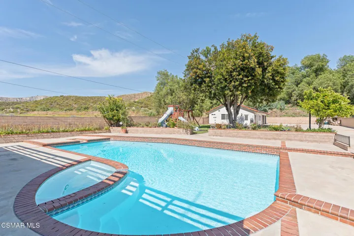 3162 Anderson Dr_57