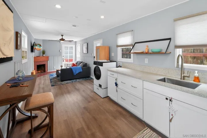 2009 Bacon Street, San Diego, California 92107