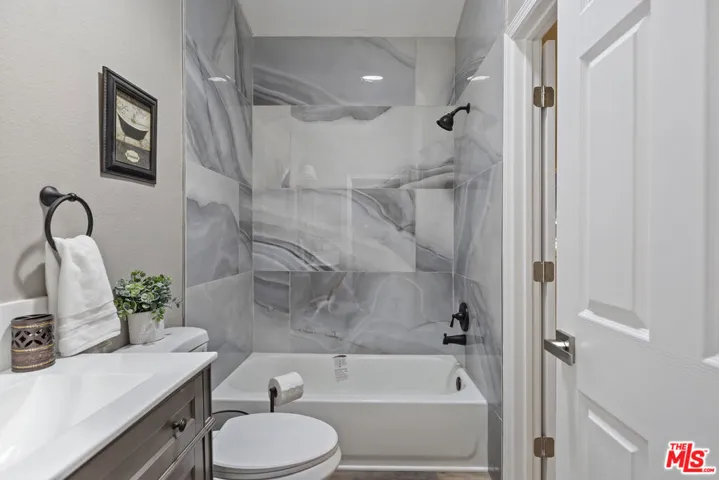 Guest Full Bathroom with New F