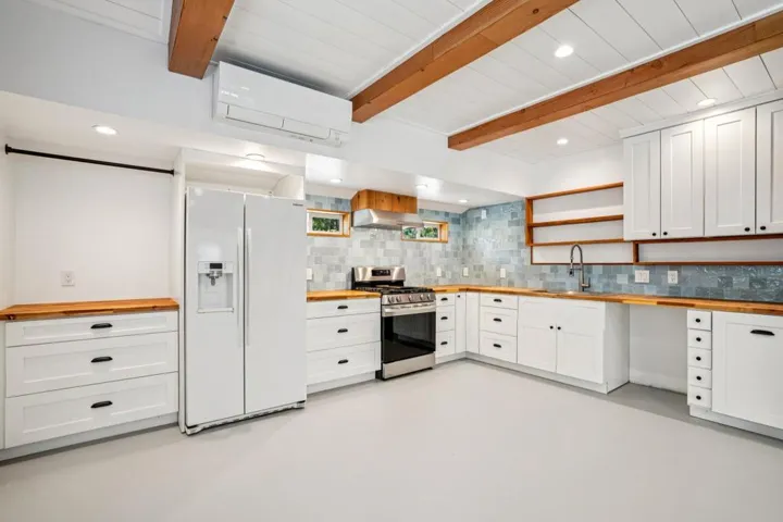 35-web-or-mls-Strawberry Valley Dr-S1604