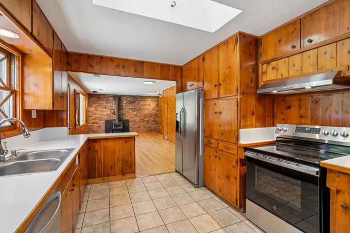 10-web-or-mls-Strawberry Valley Dr-S1604