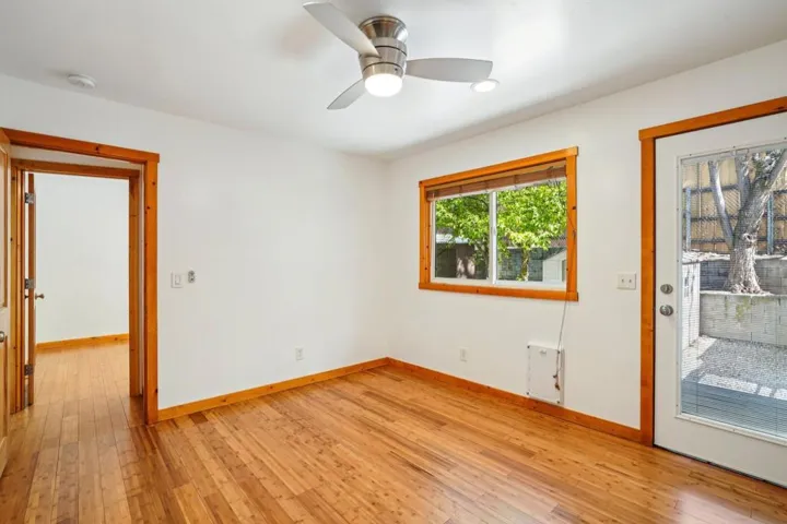 17-web-or-mls-Strawberry Valley Dr-S1604