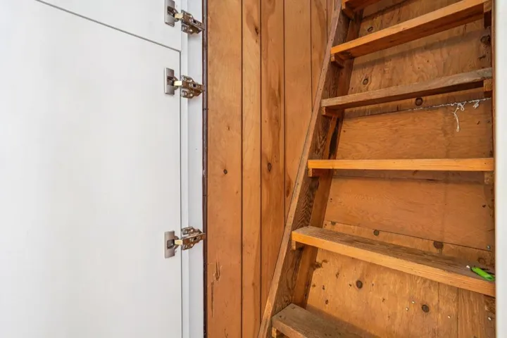 27-web-or-mls-Strawberry Valley Dr-S1604