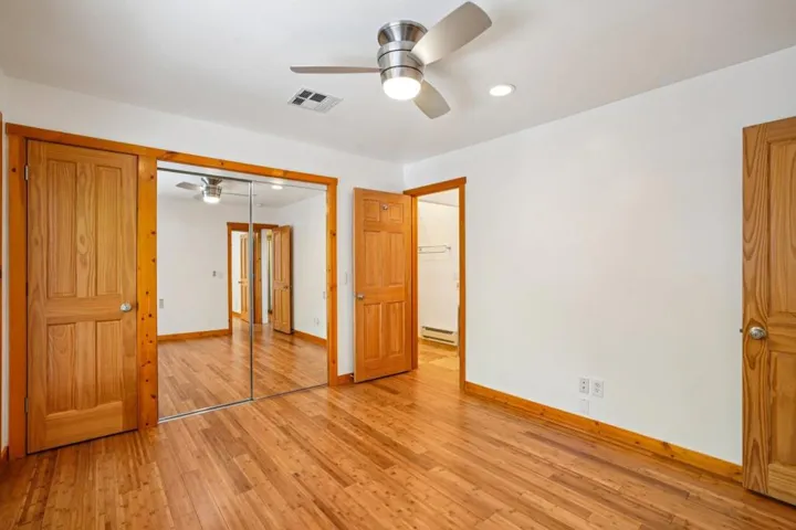 19-web-or-mls-Strawberry Valley Dr-S1604