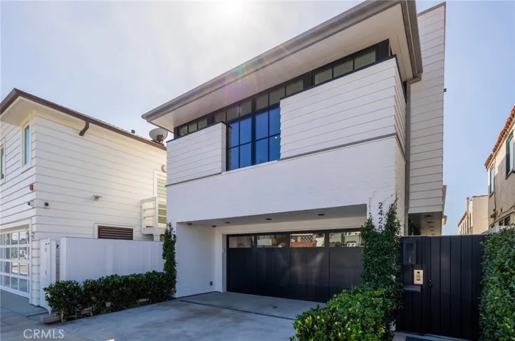 2428 The Strand, Hermosa Beach, California 90254