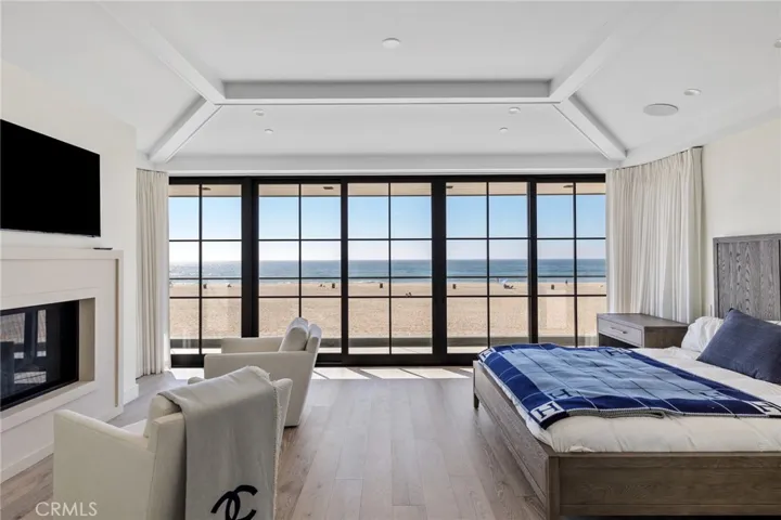 2428 The Strand, Hermosa Beach, California 90254