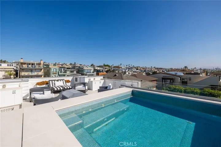2428 The Strand, Hermosa Beach, California 90254