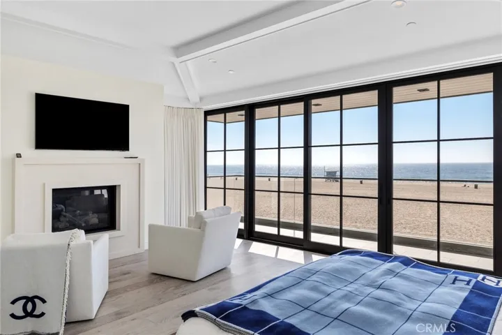 2428 The Strand, Hermosa Beach, California 90254