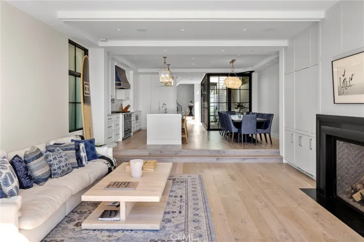 2428 The Strand, Hermosa Beach, California 90254
