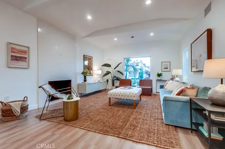 4016 6th Avenue, Leimert Park, California 90008