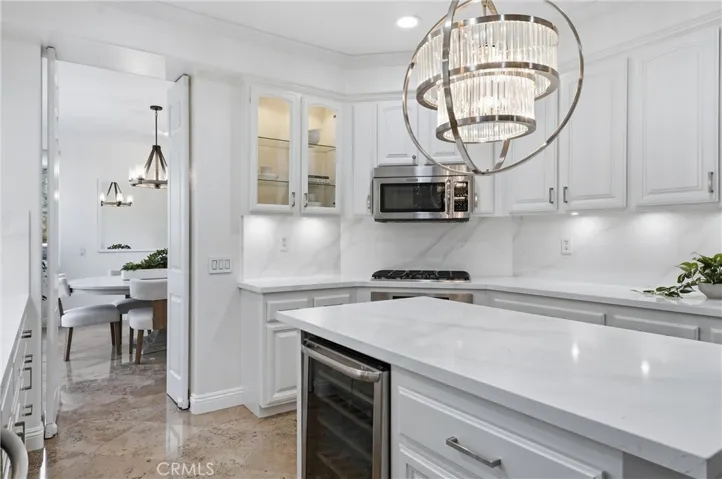 Features include newer Quartz counters