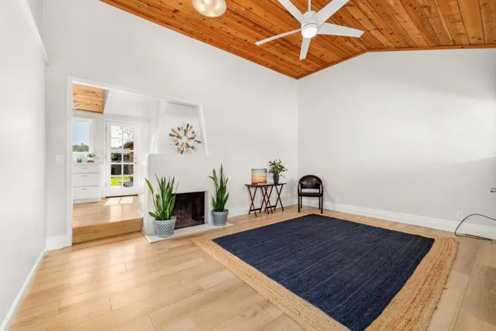 3/1 living/dining room