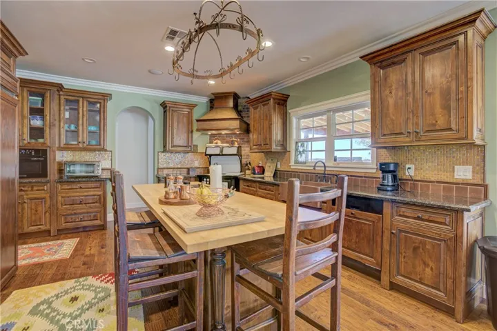 39911 Green Meadow Road, Temecula, California 92592