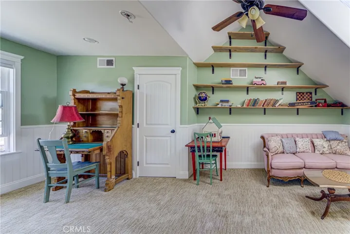 Master upper level  retreat