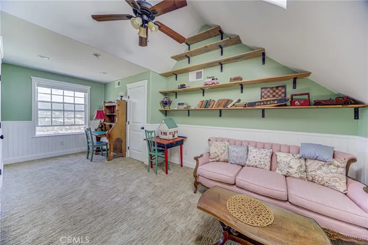 Master upper level retreat