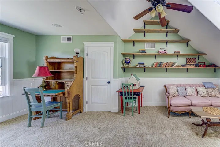 Master upper level  retreat