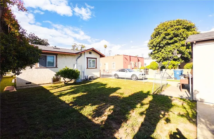 522 W Hillcrest Boulevard, Inglewood, California 90301
